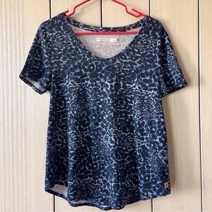 ELUMINARY Animal Print Shirt Blue & Black Small new without tags
